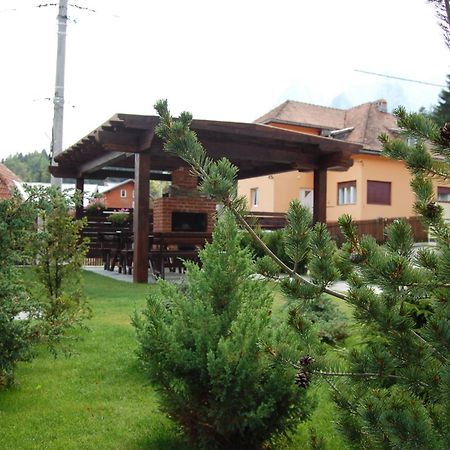 Hotel The Ghetto Buşteni Zimmer foto