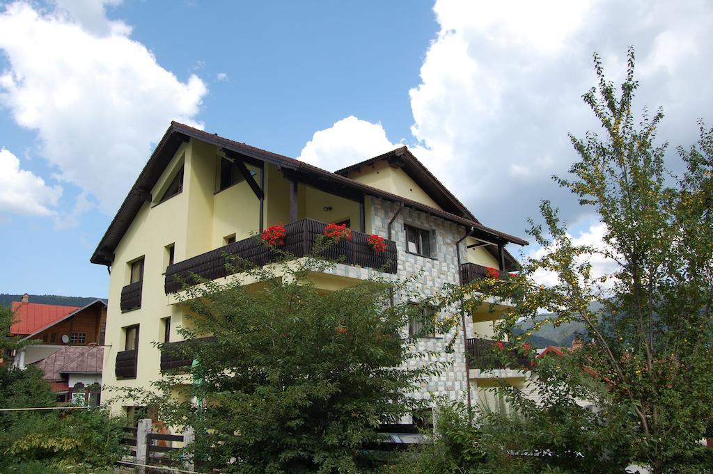 Hotel The Ghetto Buşteni Exterior foto
