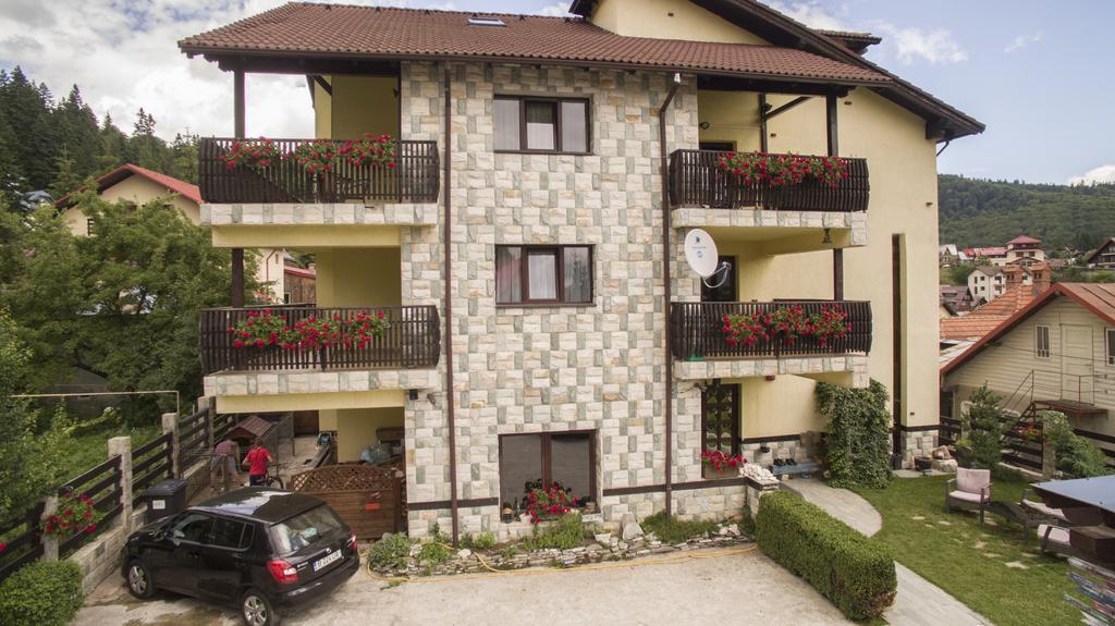 Hotel The Ghetto Buşteni Exterior foto